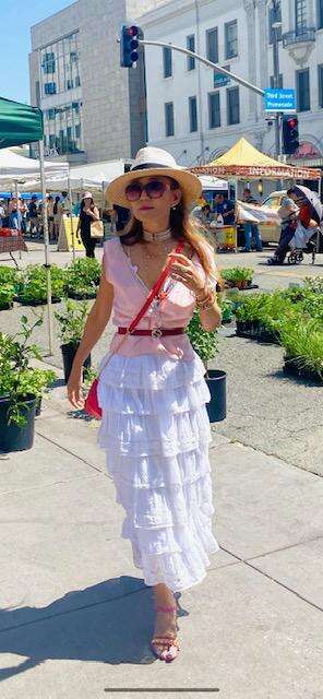 A Sample Picture of How To Dress Up For A Weekend Farmer's Market